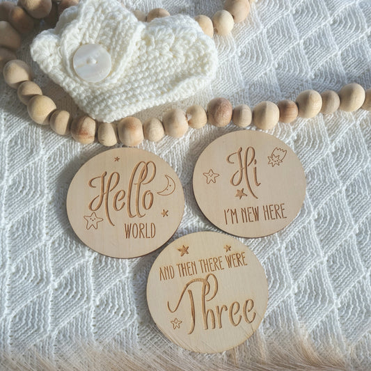 Wooden Star Design Pregnancy/Birth/Baby Announcement Photo Prop Plaques